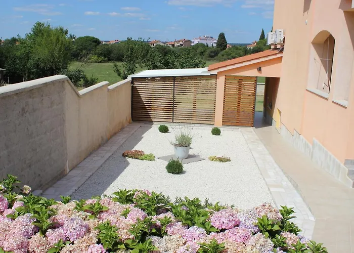 With Parking Space Valbandon, Fazana - 7296 Appartement Štinjan